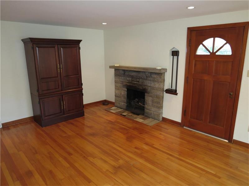 2118 Edwards Street, Bethel Park, PA 15102