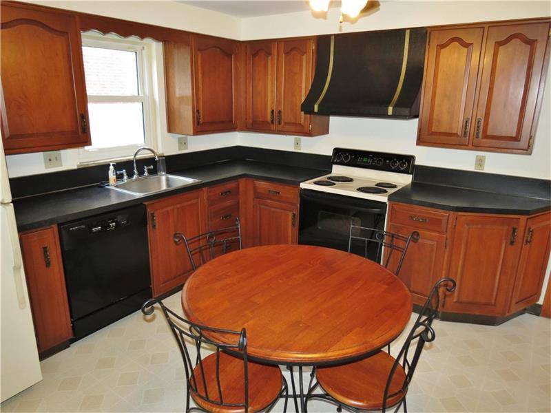 2118 Edwards Street, Bethel Park, PA 15102
