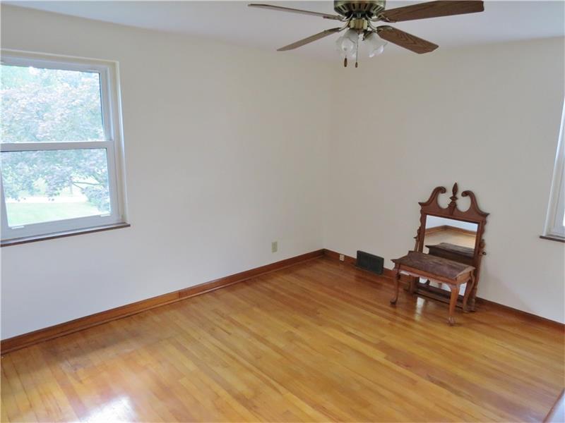 2118 Edwards Street, Bethel Park, PA 15102