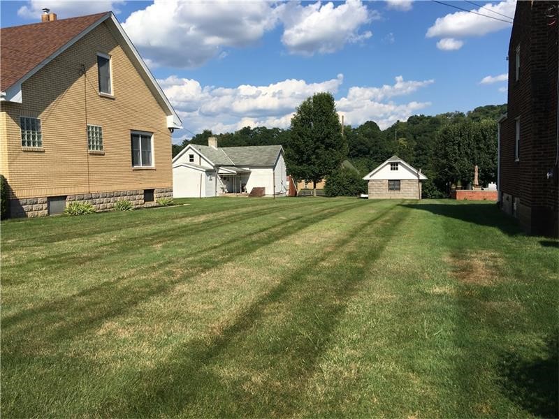 1811 Walnut St, Heidelberg, PA 15106
