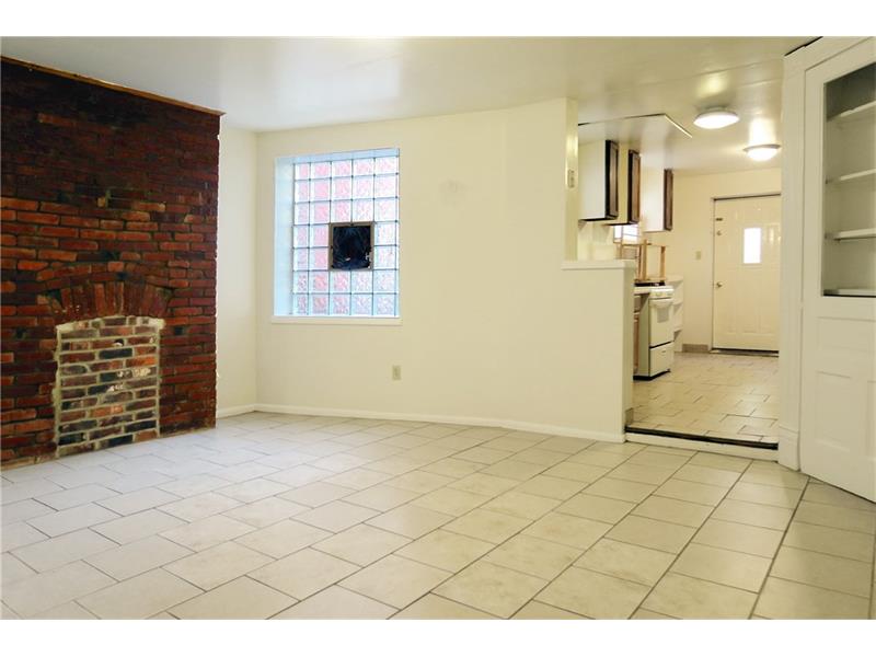 305 Lawn, Oakland, PA 15213
