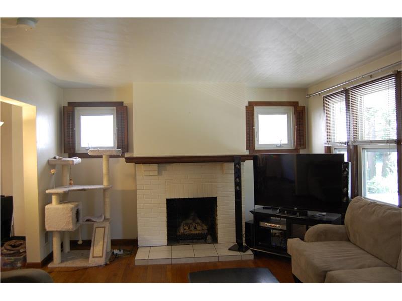 556 Greendale Avenue, Edgewood, PA 15218
