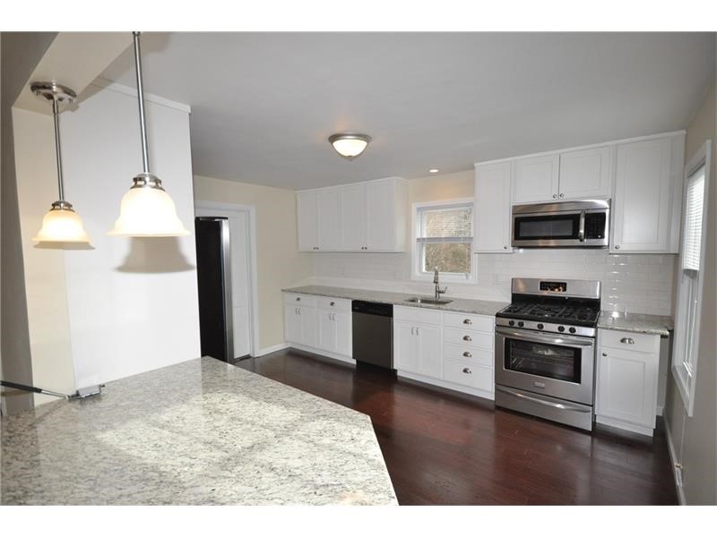 921 Middle Road, Shaler, PA 15223