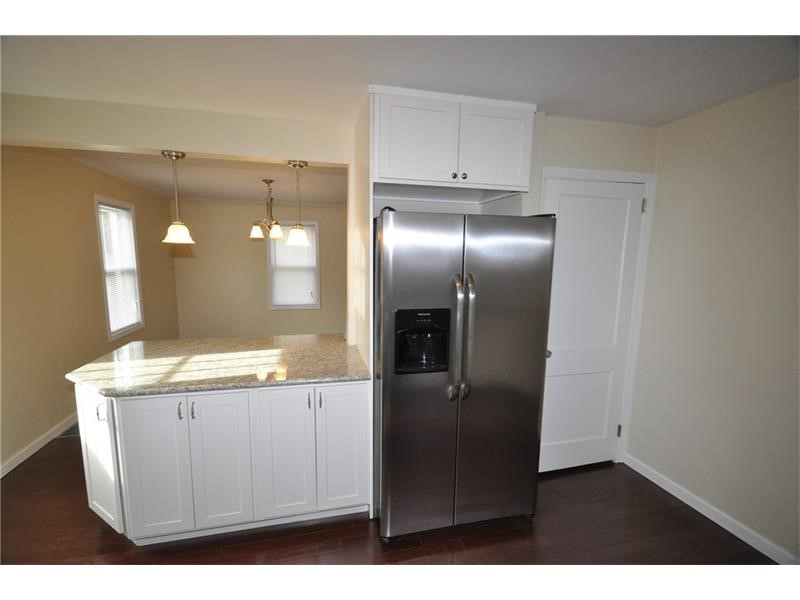921 Middle Road, Shaler, PA 15223