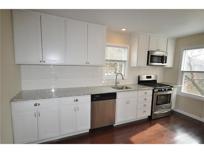 921 Middle Road, Shaler, PA 15223
