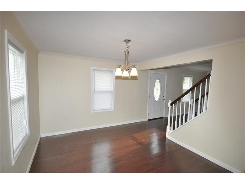 921 Middle Road, Shaler, PA 15223