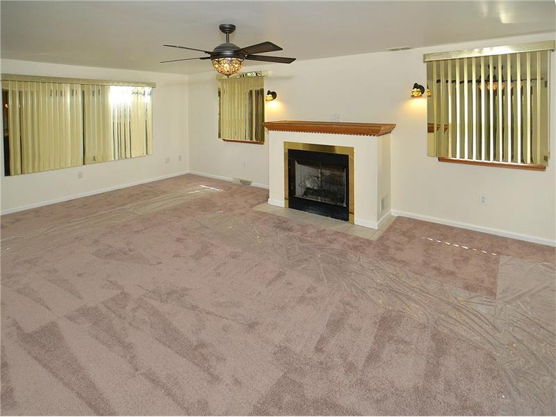 105 Crescent Hills Road, Penn Hills, PA 15235