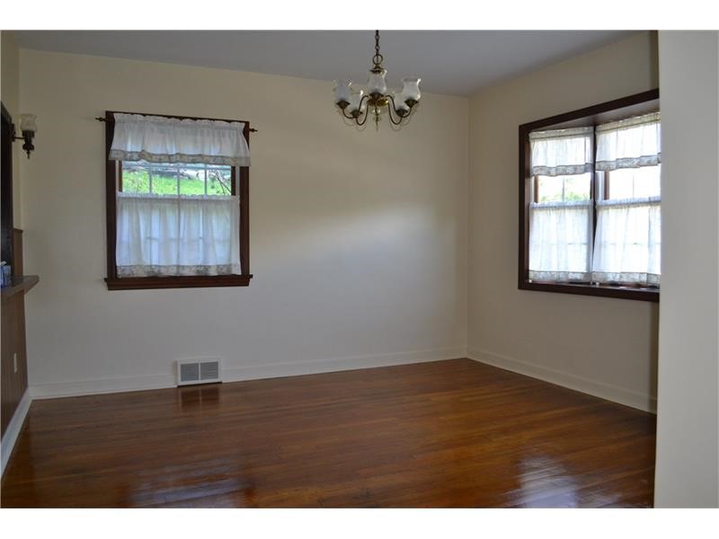 354 Broadway Drive, Pleasant Hills, PA 15236
