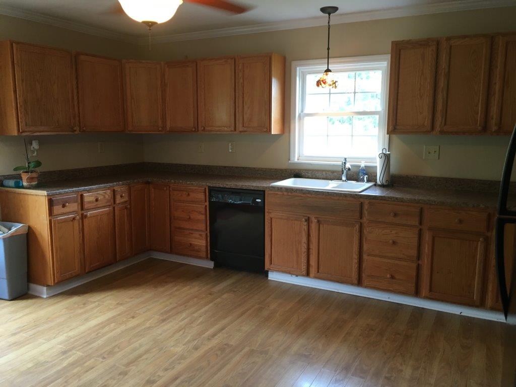 545 Lakeview Dr, Washington, PA 15301