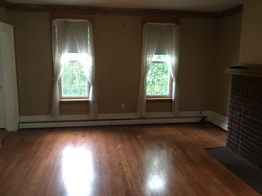 545 Lakeview Dr, Washington, PA 15301