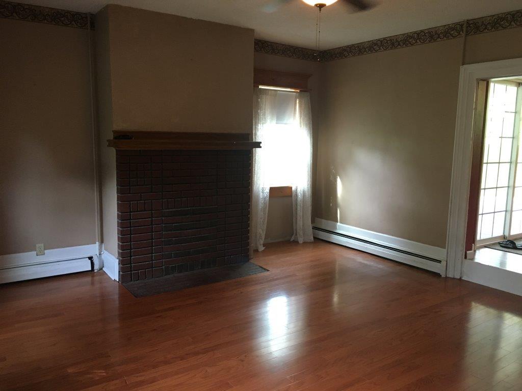 545 Lakeview Dr, Washington, PA 15301