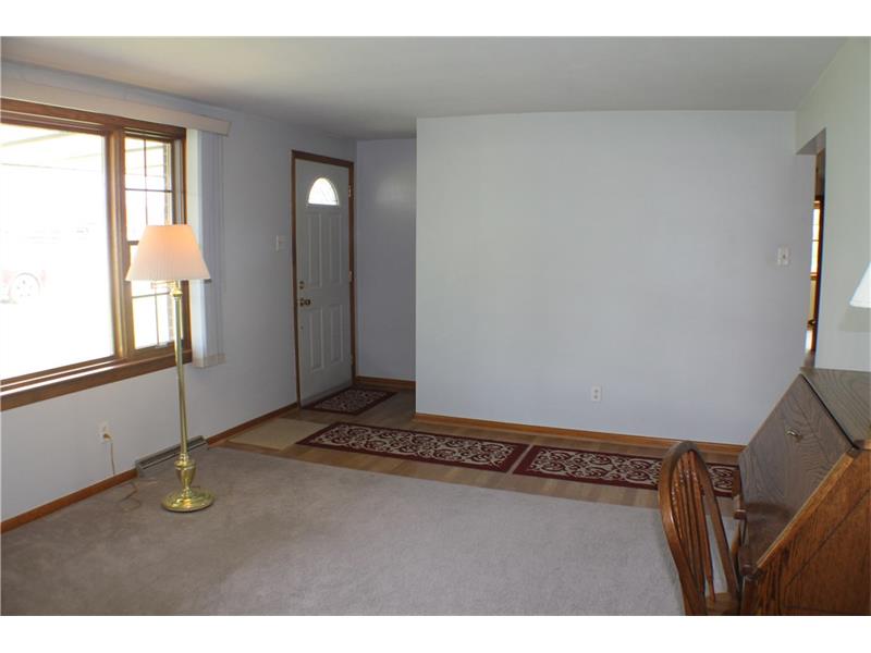 722 Howard St, Canonsburg, PA 15317