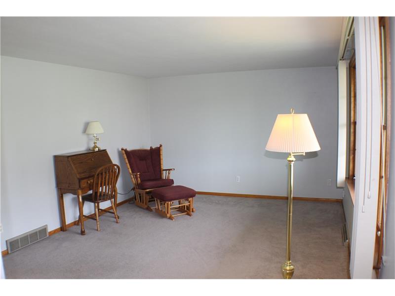 722 Howard St, Canonsburg, PA 15317