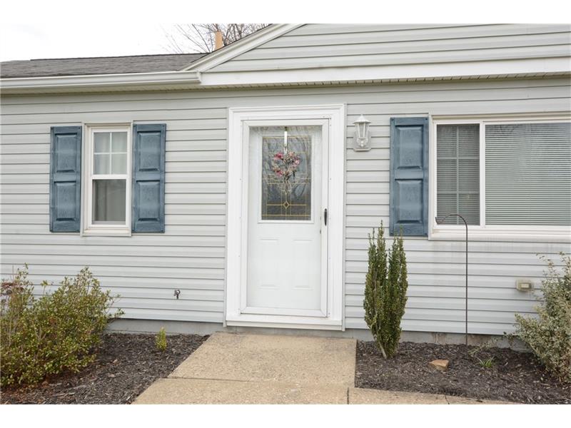 321 Hart St, Houston, PA 15342