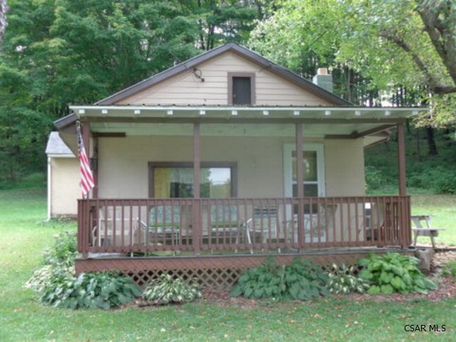 367 Lake Shore Road, Friedens, PA 15541