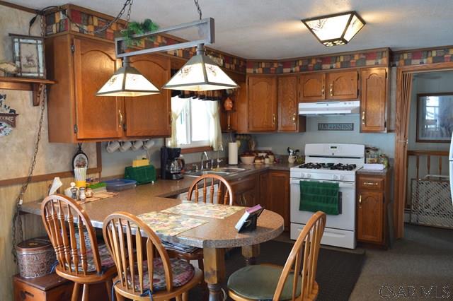 1287 Crossroad School Rd, Garrett, PA 15542
