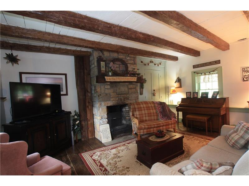 77 Lightcap Road, UnityTwp, PA 15650