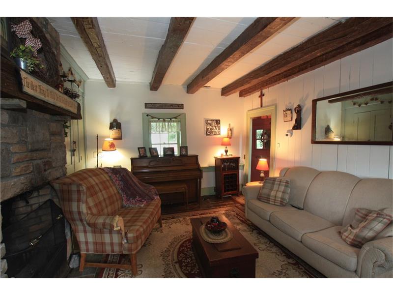 77 Lightcap Road, UnityTwp, PA 15650