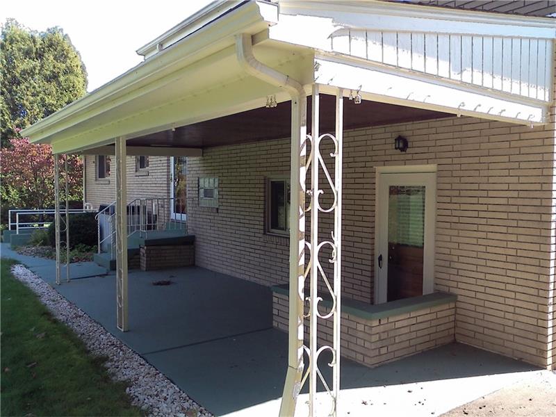 1808 W Loucks Avenue Ave, Scottdale, PA 15683