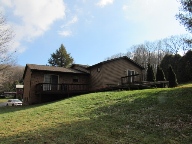 62 Nelson Nursery Lane, DuBois, PA 15801