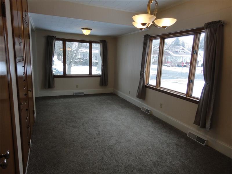 324 Woodland Avenue, Grove City Boro, PA 16127