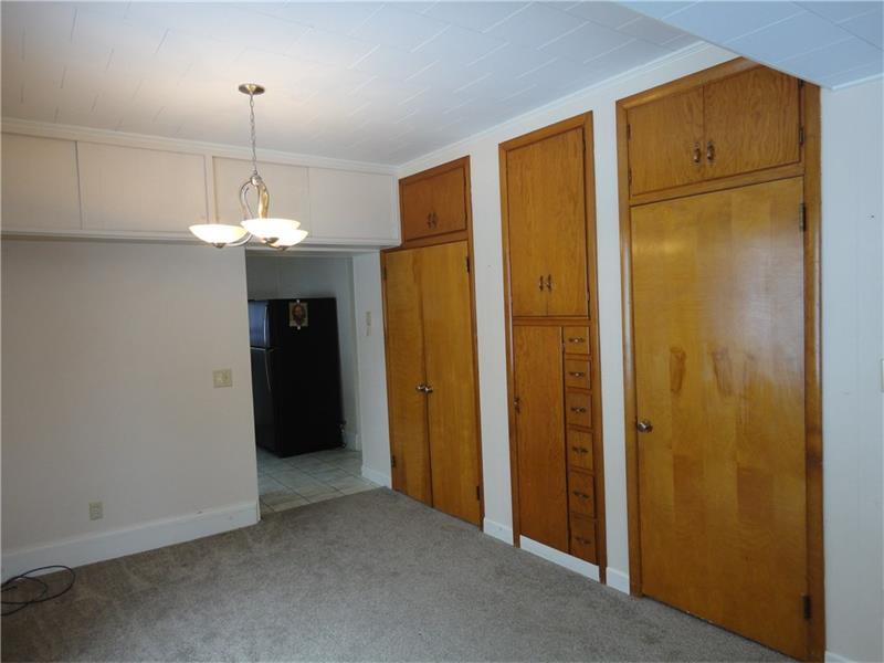 324 Woodland Avenue, Grove City Boro, PA 16127