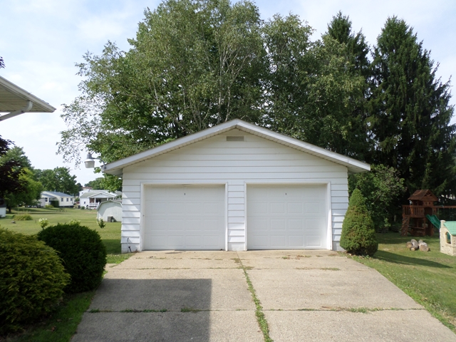 985 Oakwood Drive, Clarion, PA 16214