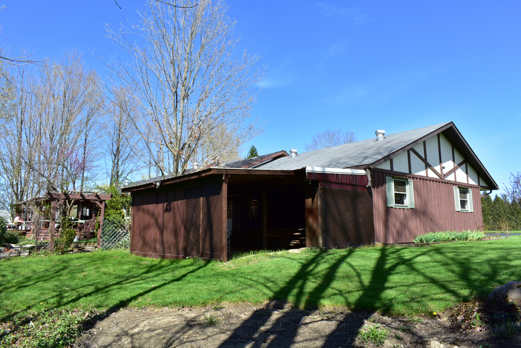 532 Shermansville Road, Conneautville, PA 16406