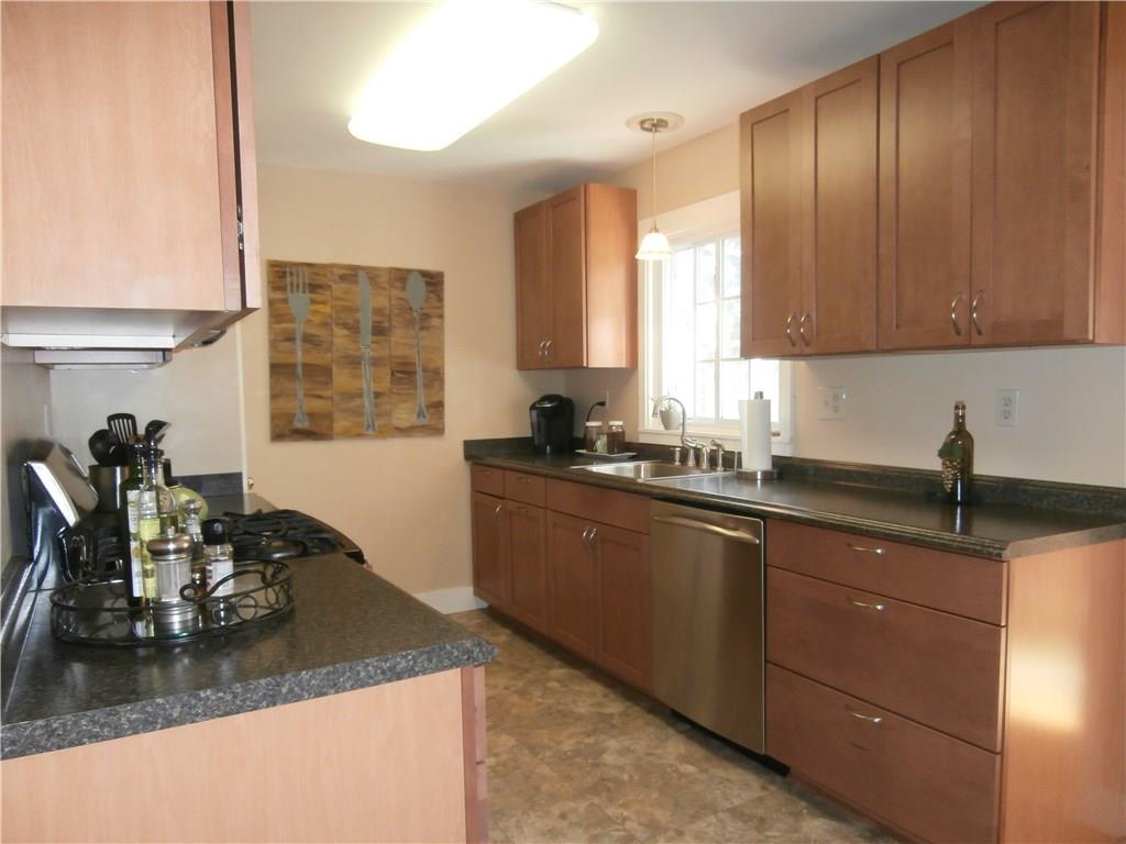 17 TOWN Street, North East, PA 16428