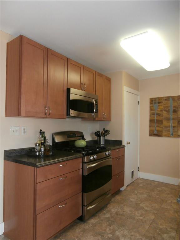 17 TOWN Street, North East, PA 16428