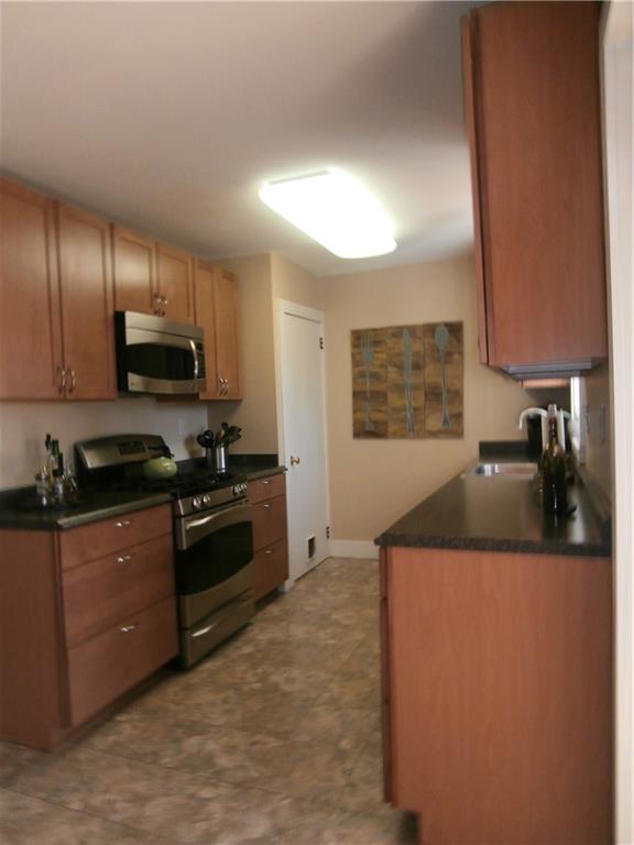 17 TOWN Street, North East, PA 16428