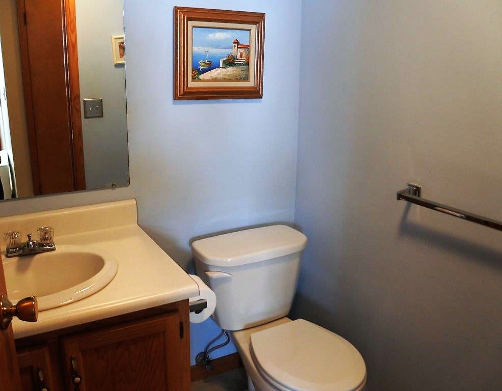 4040 Amherst Rd, Erie, PA 16506