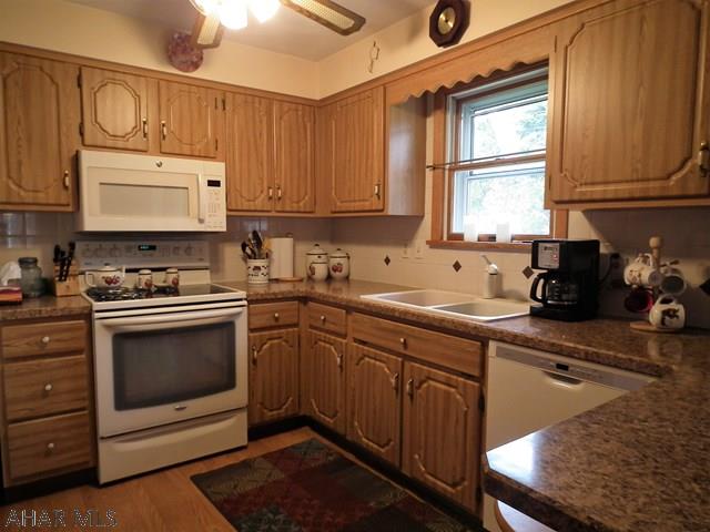 406 Nakis Drive, Duncansville, PA 16635