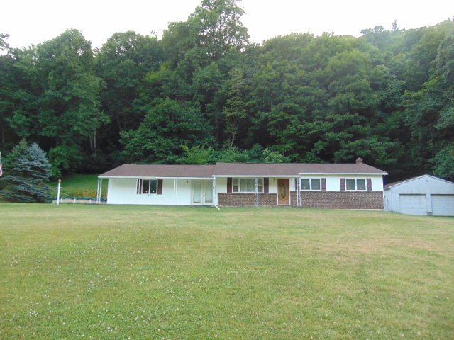 7979 Raystown Road, Saxton, PA 16678