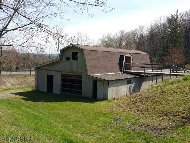 2743 Grandview Rd, Tyrone, PA 16686