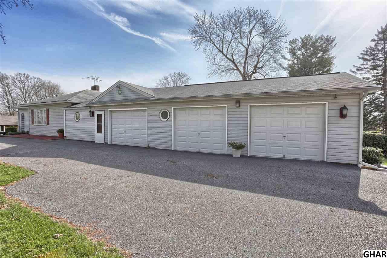 154 W I Street, Carlisle, PA 17013