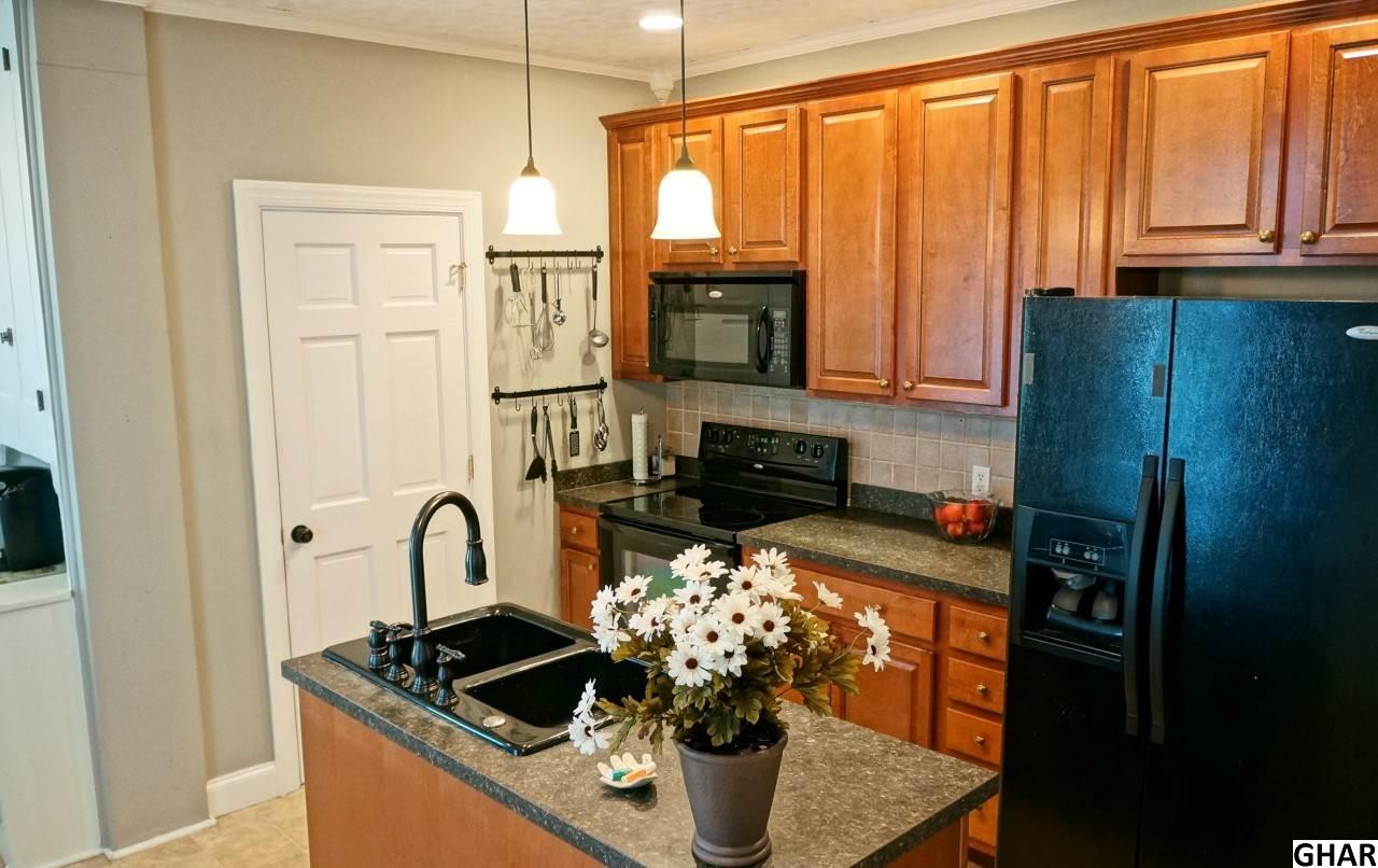 417 N Hanover St, Carlisle, PA 17013