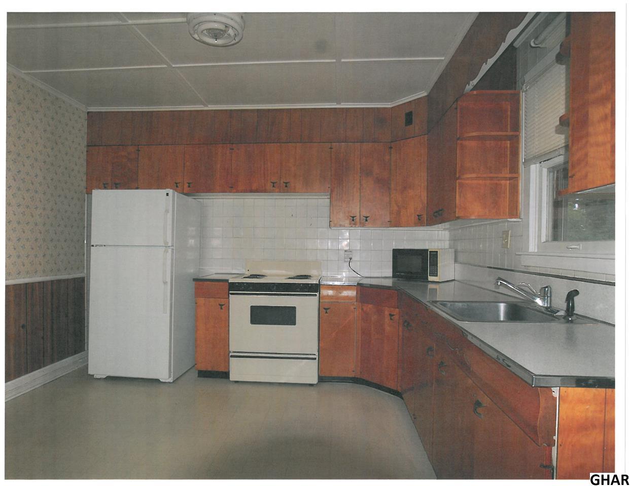 32-34 E NORTH ST, Carlisle, PA 17013