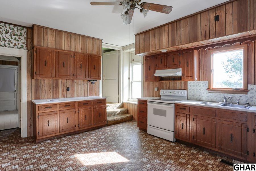 661 S Middlesex Road, Carlisle, PA 17015