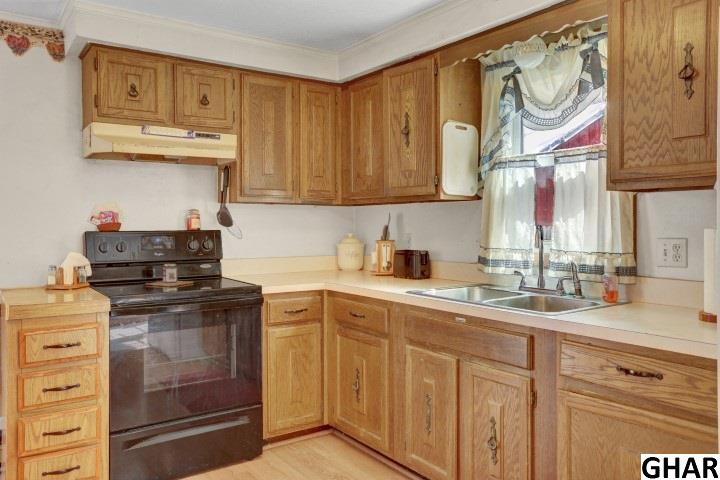 159 Greenbriar Road, Elliottsburg, PA 17024