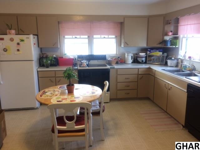 5237SIMPSON FERRY RD, Mechanicsburg, PA 17050