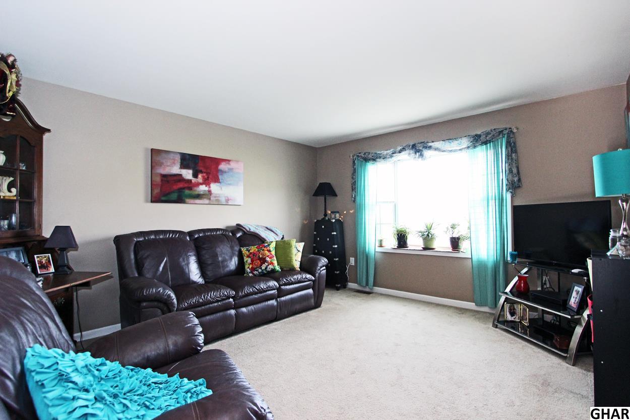 905Woodridge Dr, Middletown, PA 17057