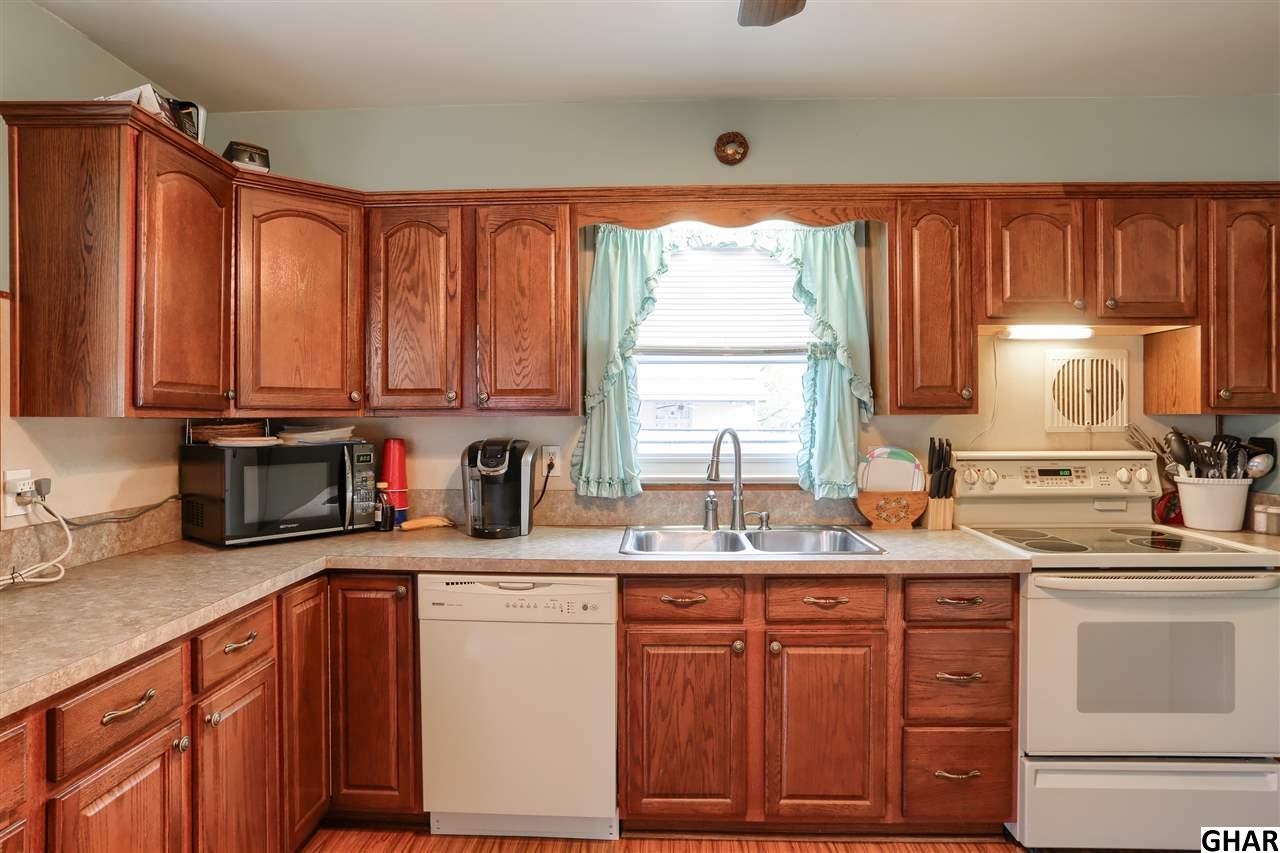 8111Chambers Hill Rd, Harrisburg, PA 17111