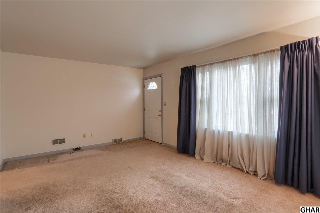 8111Chambers Hill Rd, Harrisburg, PA 17111