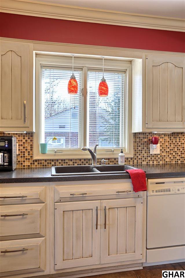 28Charlton Rd, Harrisburg, PA 17112