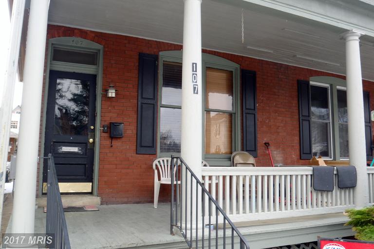 107 SIXTH STREET NORTH, Chambersburg, PA 17201