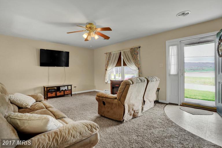 570 LOUDON ROAD, Saint Thomas, PA 17252