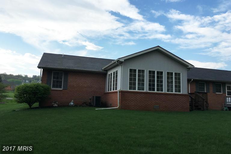 11283 Woodside Drive, Waynesboro, PA 17268