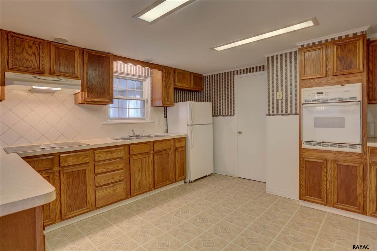 2473 Berkshire Lane, Dover, PA 17315