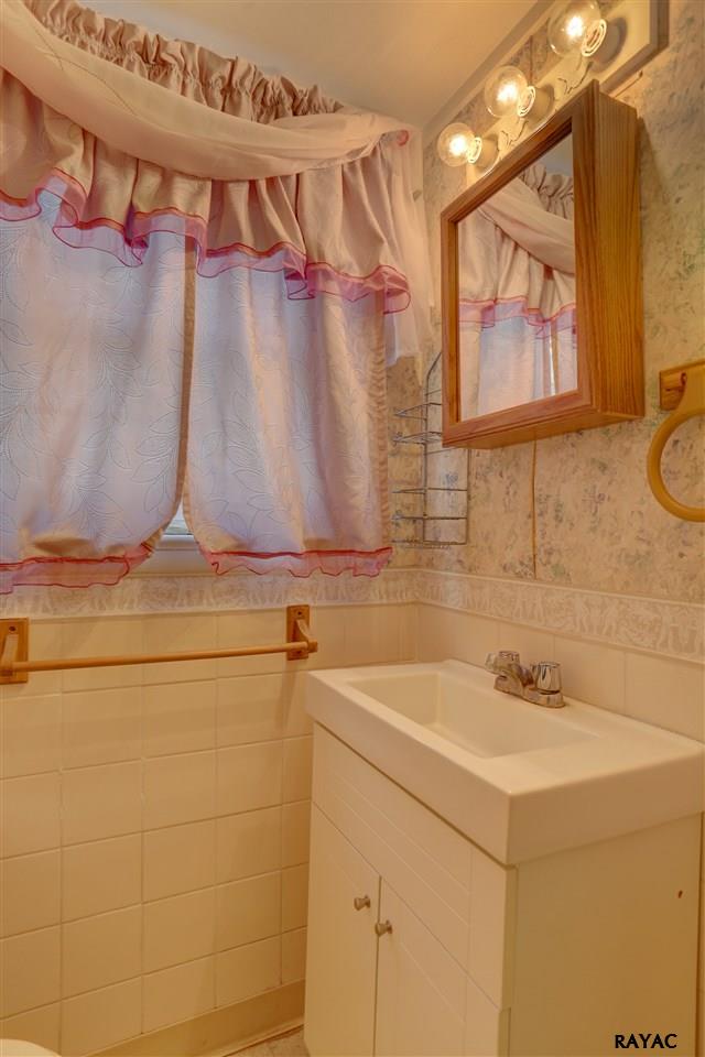 2473 Berkshire Lane, Dover, PA 17315